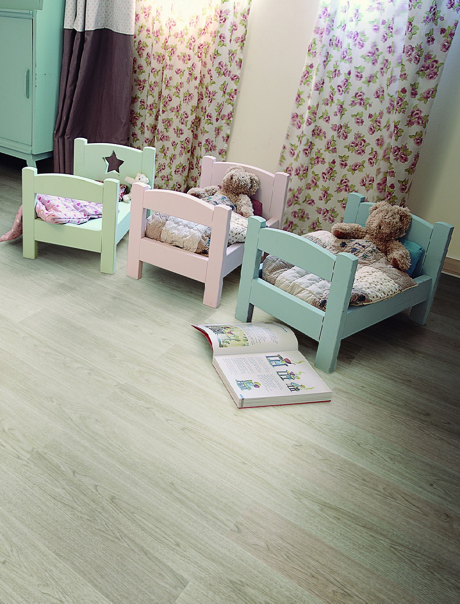 Piso Vinílico LVT Tarkett em Florianópolis_quarto-infantil-e-brinquedoteca_LVT_colecao-series_Jataí_639_carpepiso